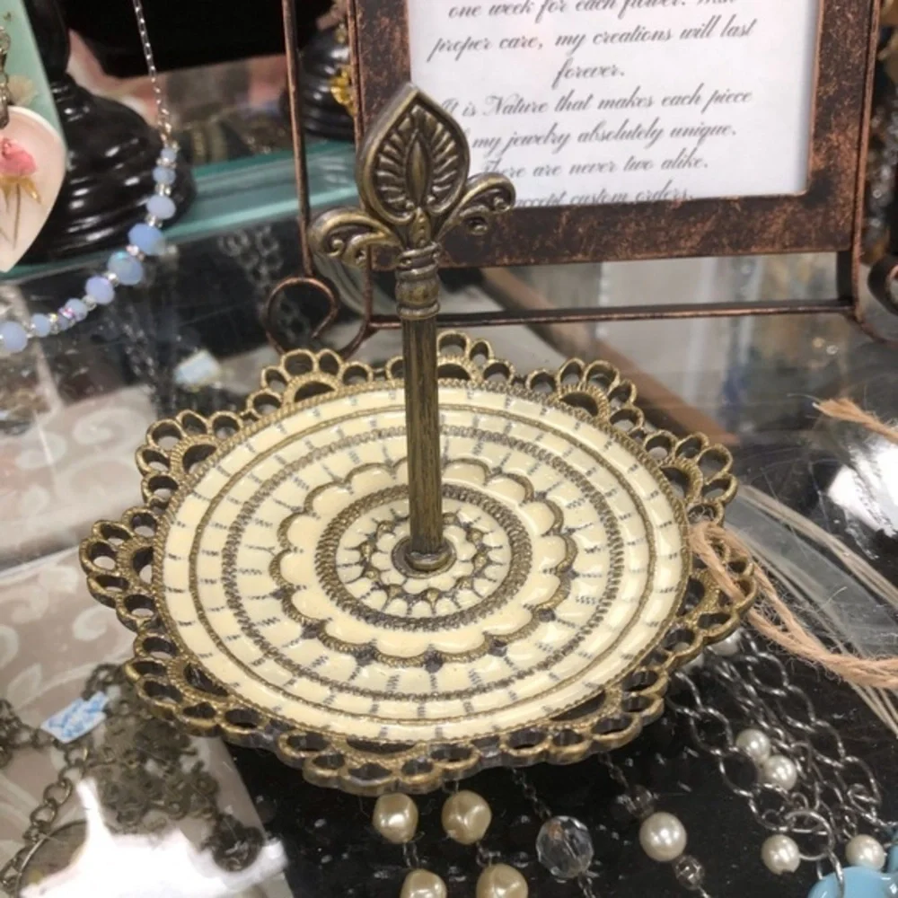 N/A ring holder